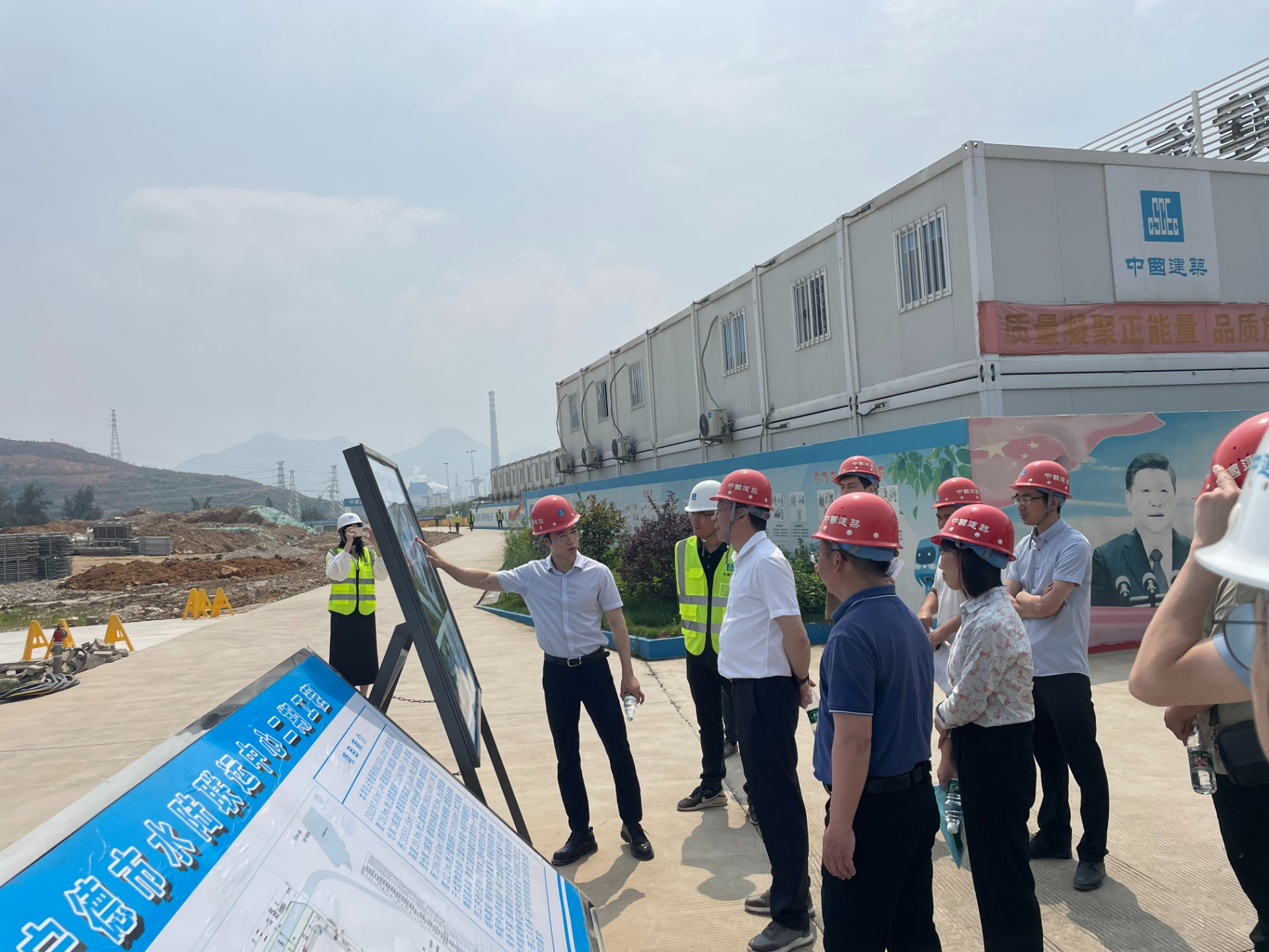 2024-5-9市交投集團領(lǐng)導深入市交投物流集團重點(diǎn)項目現場(chǎng)調研指導工作，姜軒緯拍攝1.jpg